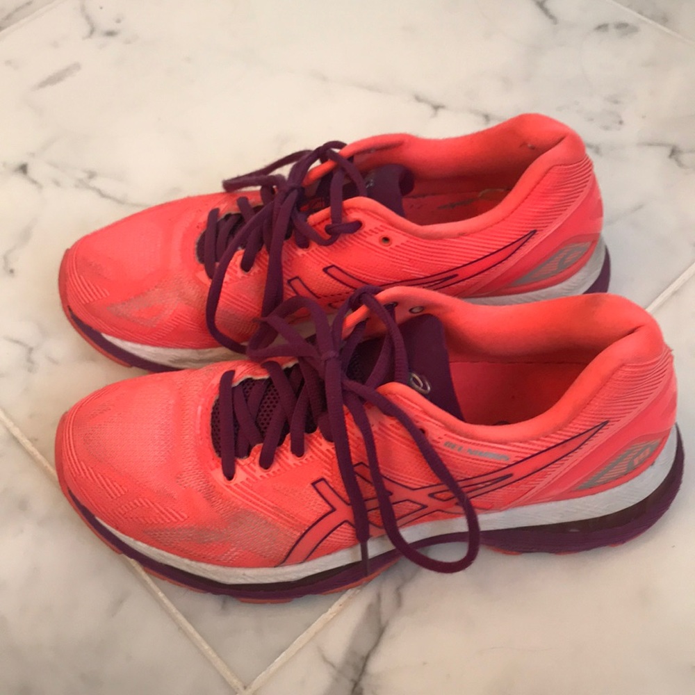 Gel nimbus 19